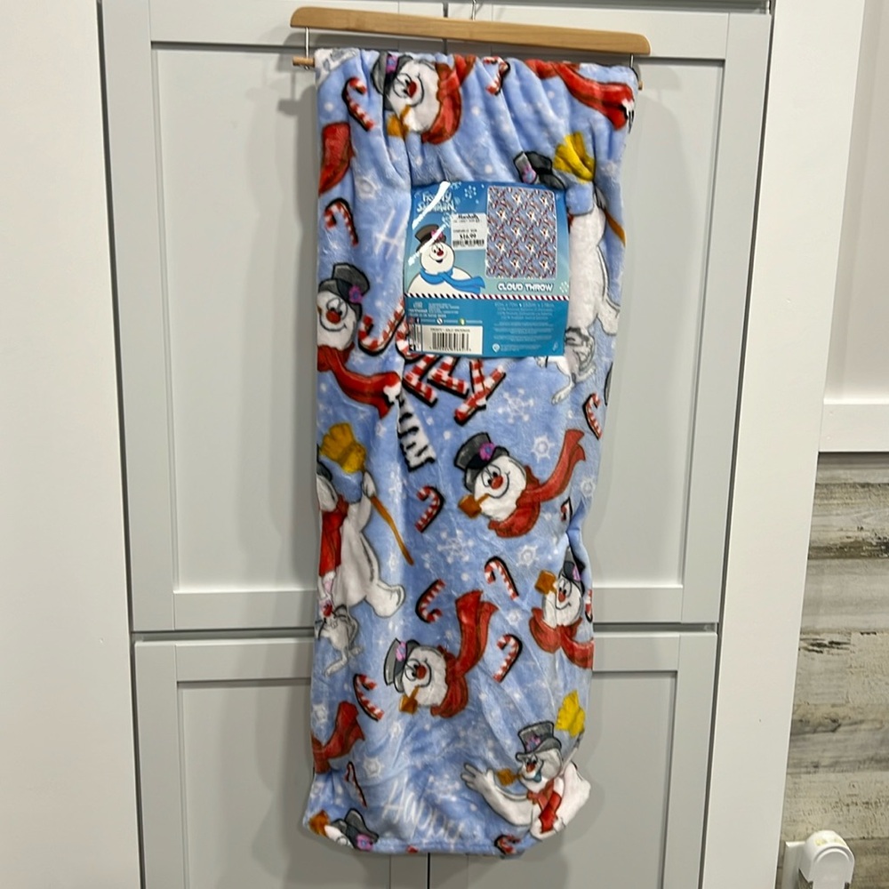 Frosty the Snowman Christmas throw plush soft